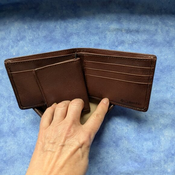 Columbia Leather Wallet - Picture 3 of 8